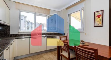 Простора квартира 2+1 в комплексі з розвиненою інфраструктурою в районі Джікджіллі