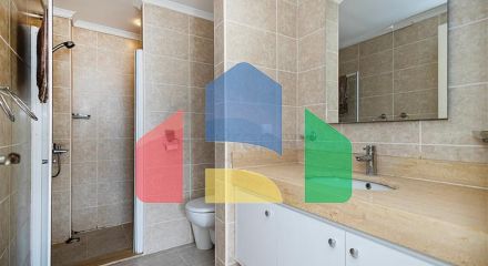 Простора квартира 2+1 в комплексі з розвиненою інфраструктурою в районі Джікджіллі