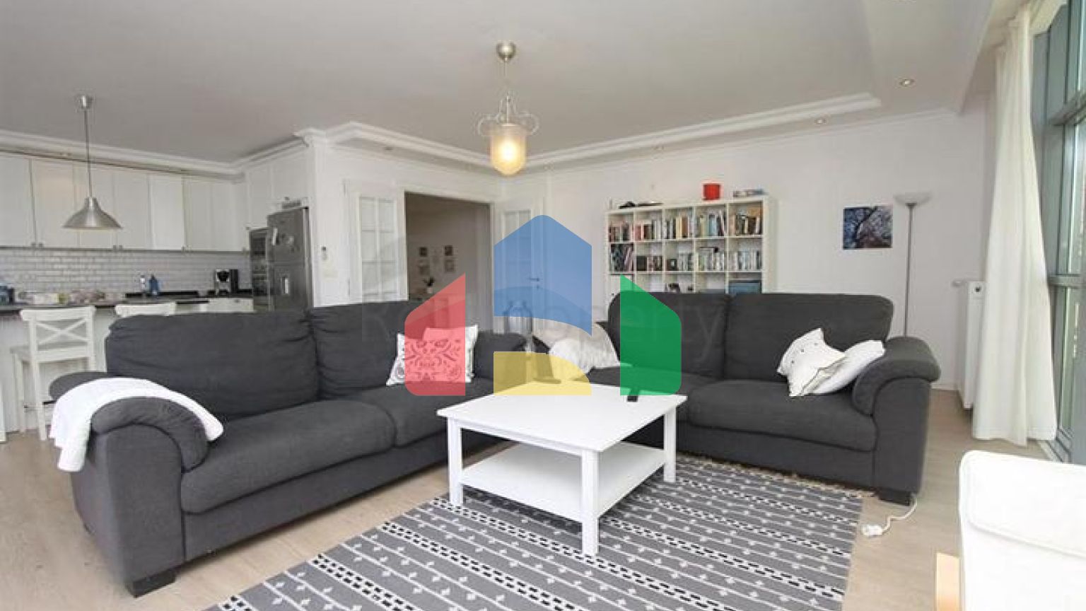 Простора квартира 3 + 1 в районі Джікджіллі