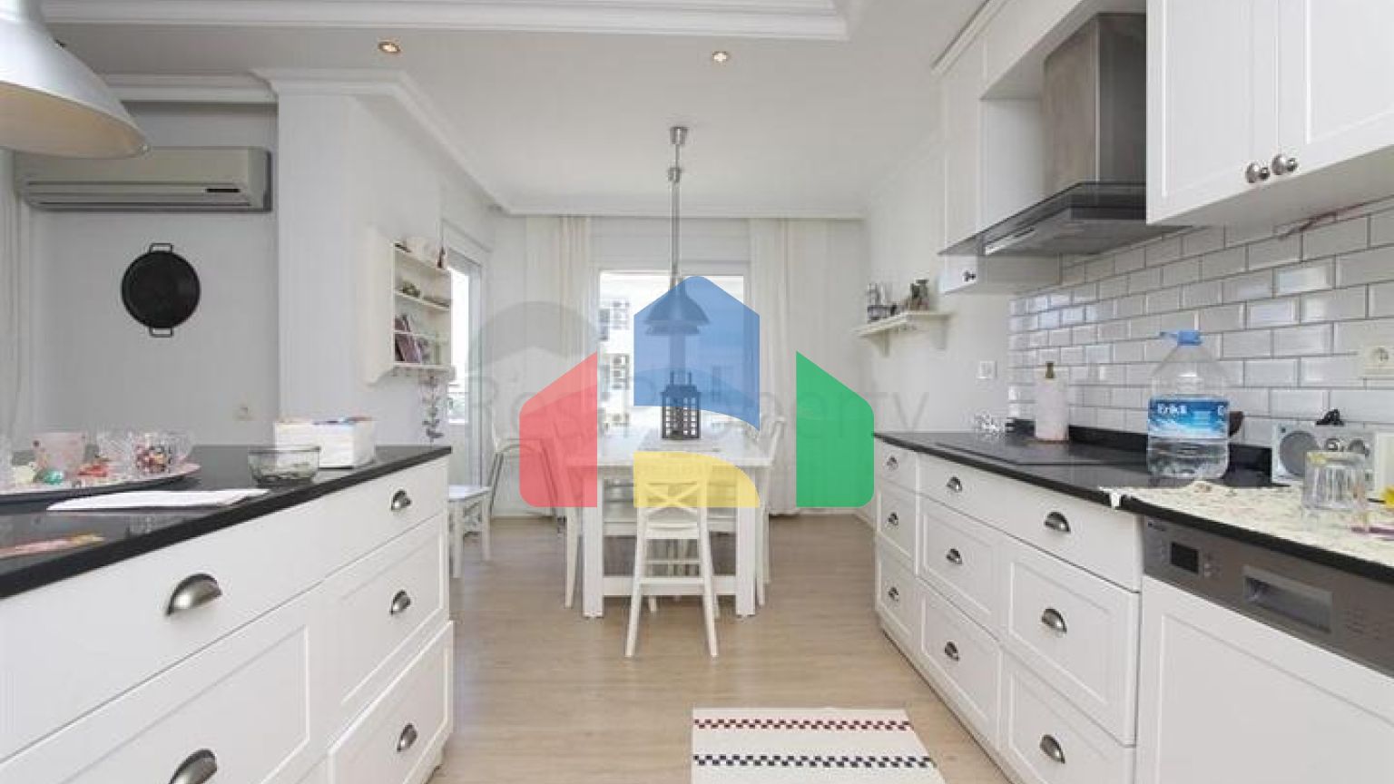 Простора квартира 3 + 1 в районі Джікджіллі