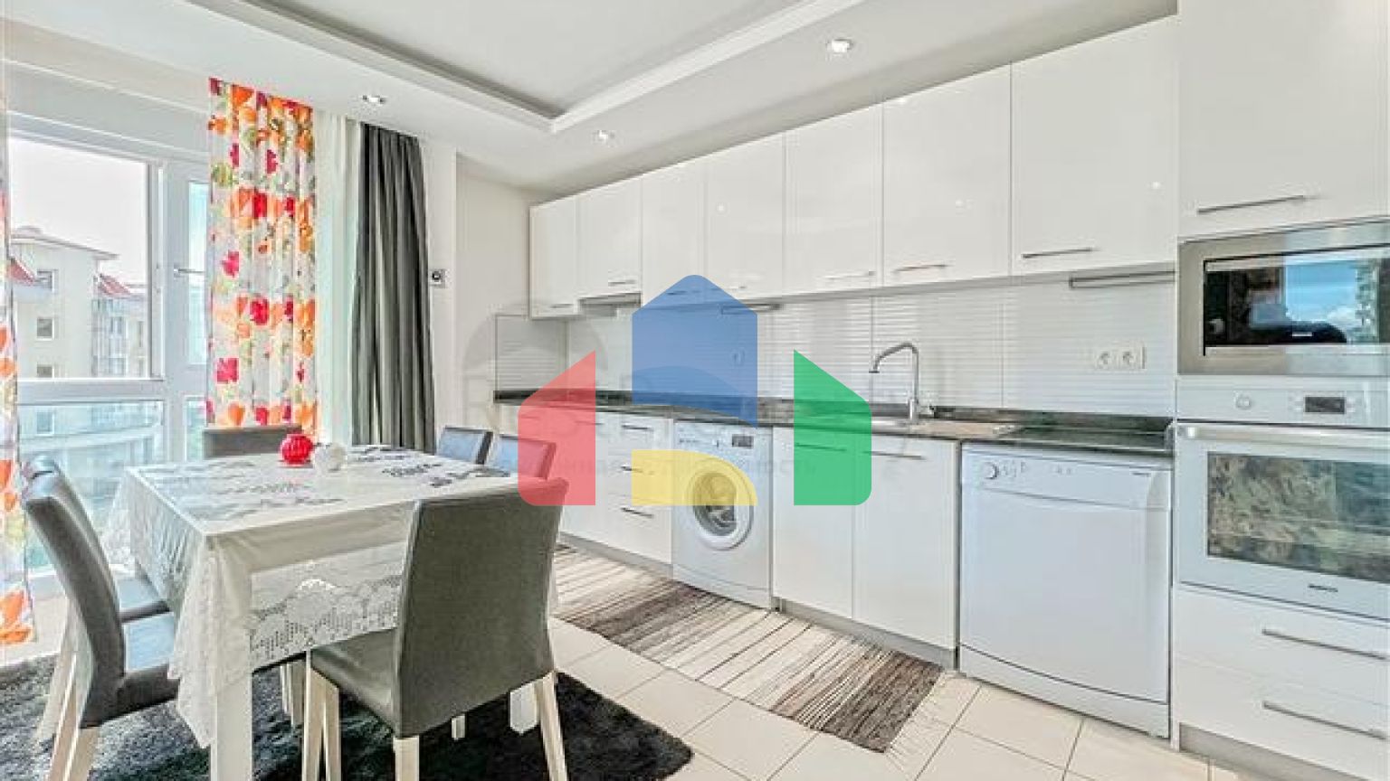 Світла квартира 2 + 1 в районі Джікджіллі