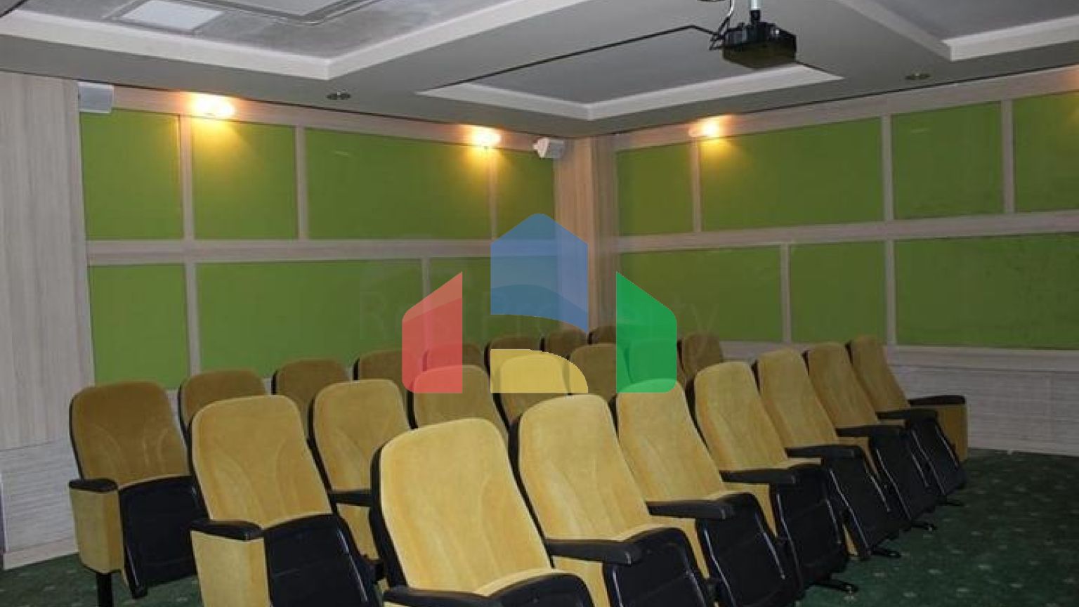 Двокімнатна квартира з гарним видом на інфраструктуру