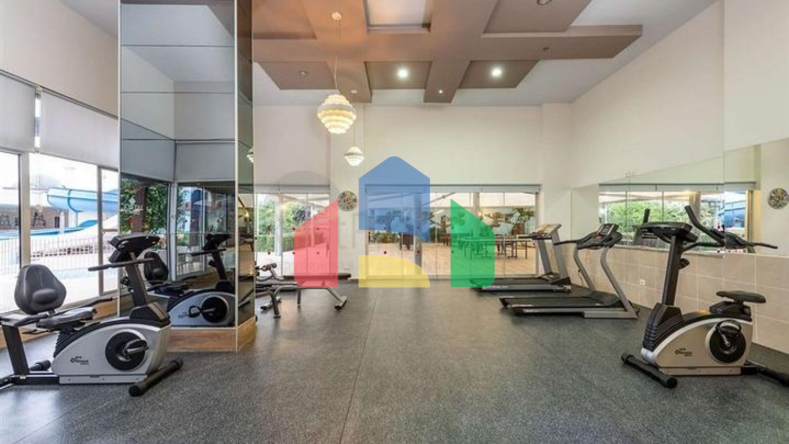 Просторий пентхаус 4+1 у популярному житловому комплексі в районі Джікджіллі