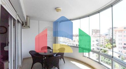 Простора квартира з видом на море і гори в районі Джікджіллі