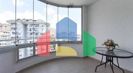 Простора квартира з видом на море і гори в районі Джікджіллі