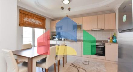 Простора квартира з видом на море і гори в районі Джікджіллі