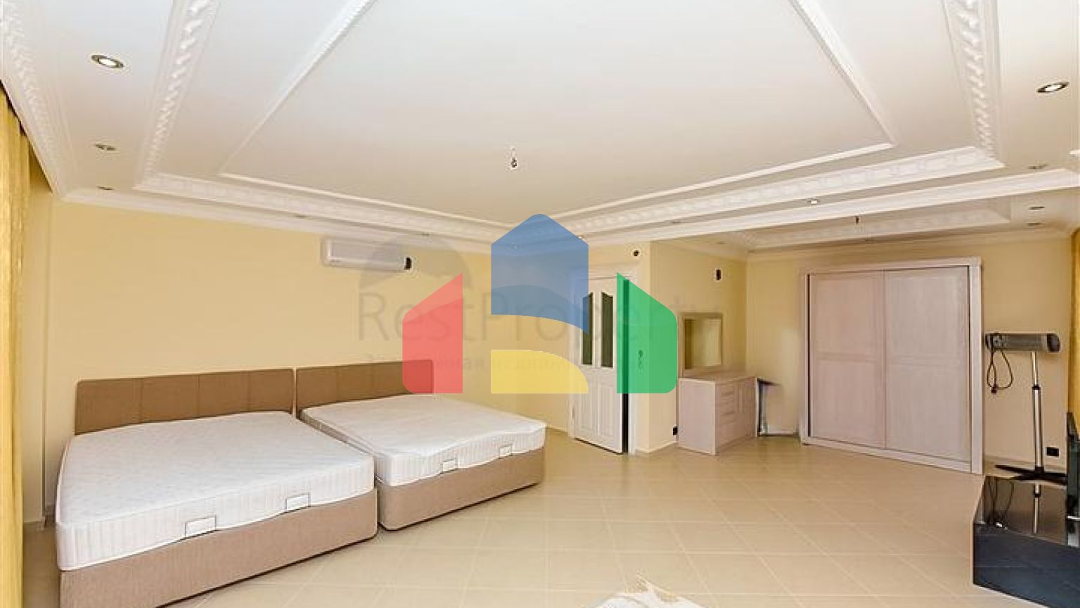 Квартира 4 + 1 для великої родини