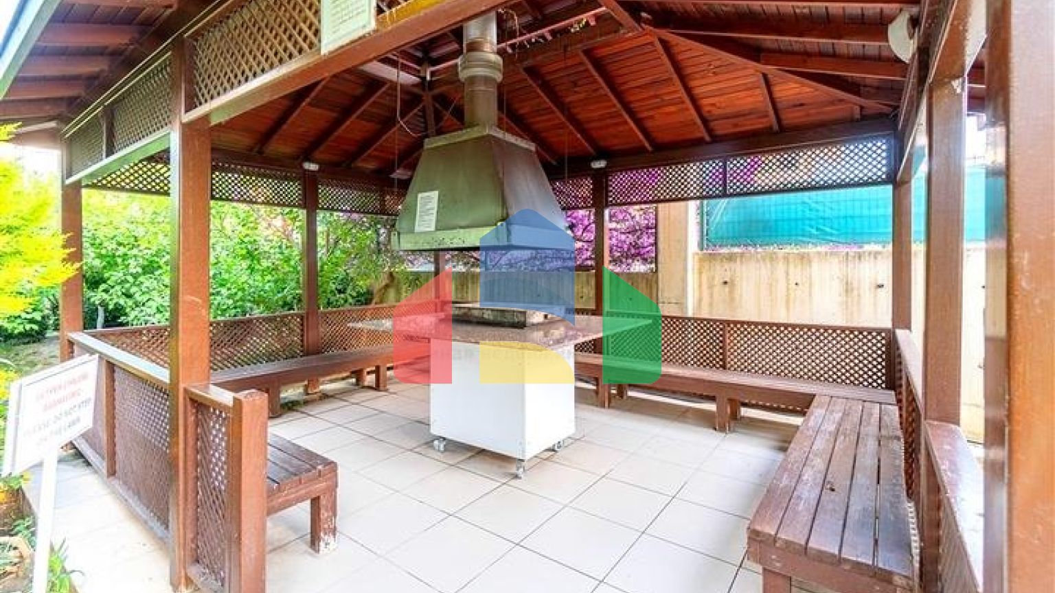 Квартира-студія 0 + 1 в спальному районі Аланії