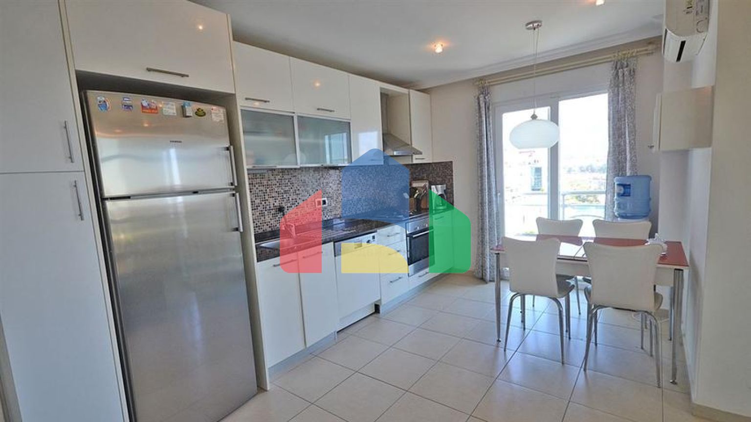 Простора квартира 4+2 в комплексі з розкішною інфраструктурою в Аланьї