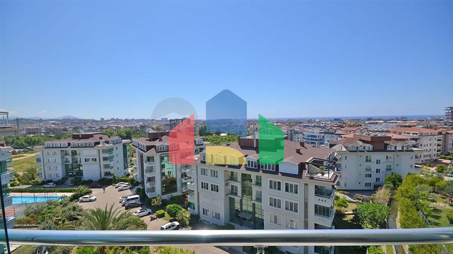 Простора квартира 4+2 в комплексі з розкішною інфраструктурою в Аланьї