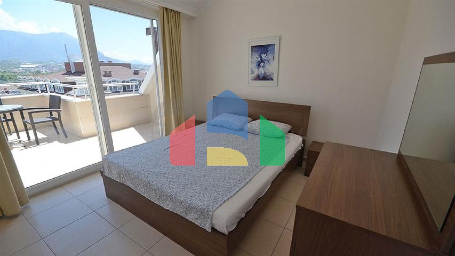 Простора квартира 4+2 в комплексі з розкішною інфраструктурою в Аланьї