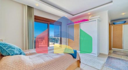 Елегантний пентхаус з видом на море в серці Аланії