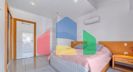 Елегантний пентхаус з видом на море в серці Аланії