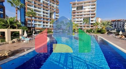 Елегантний пентхаус з видом на море в серці Аланії