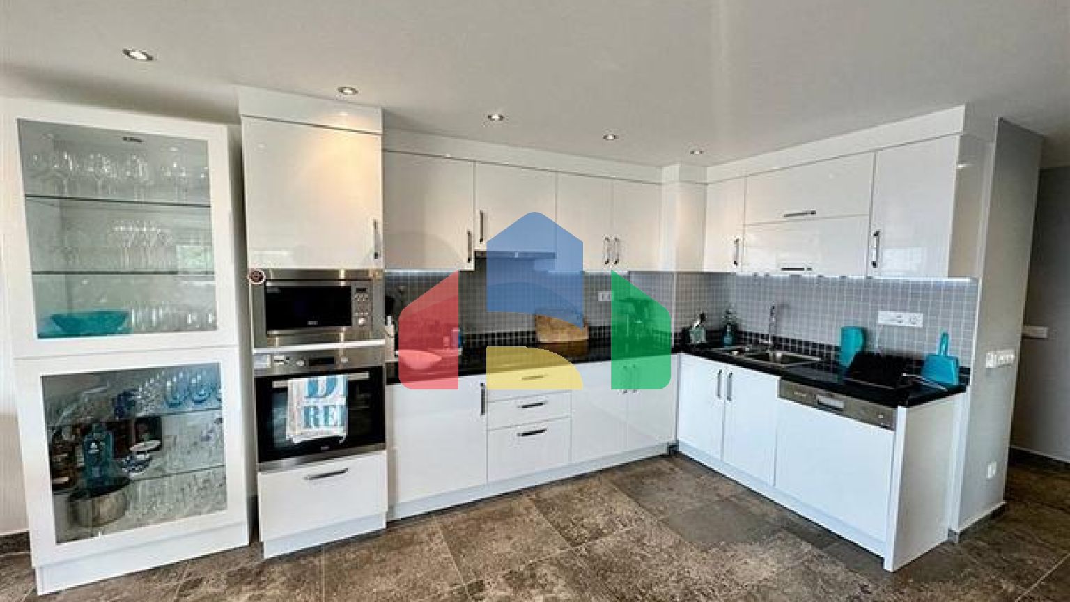 3+1 в районе Джикджилли