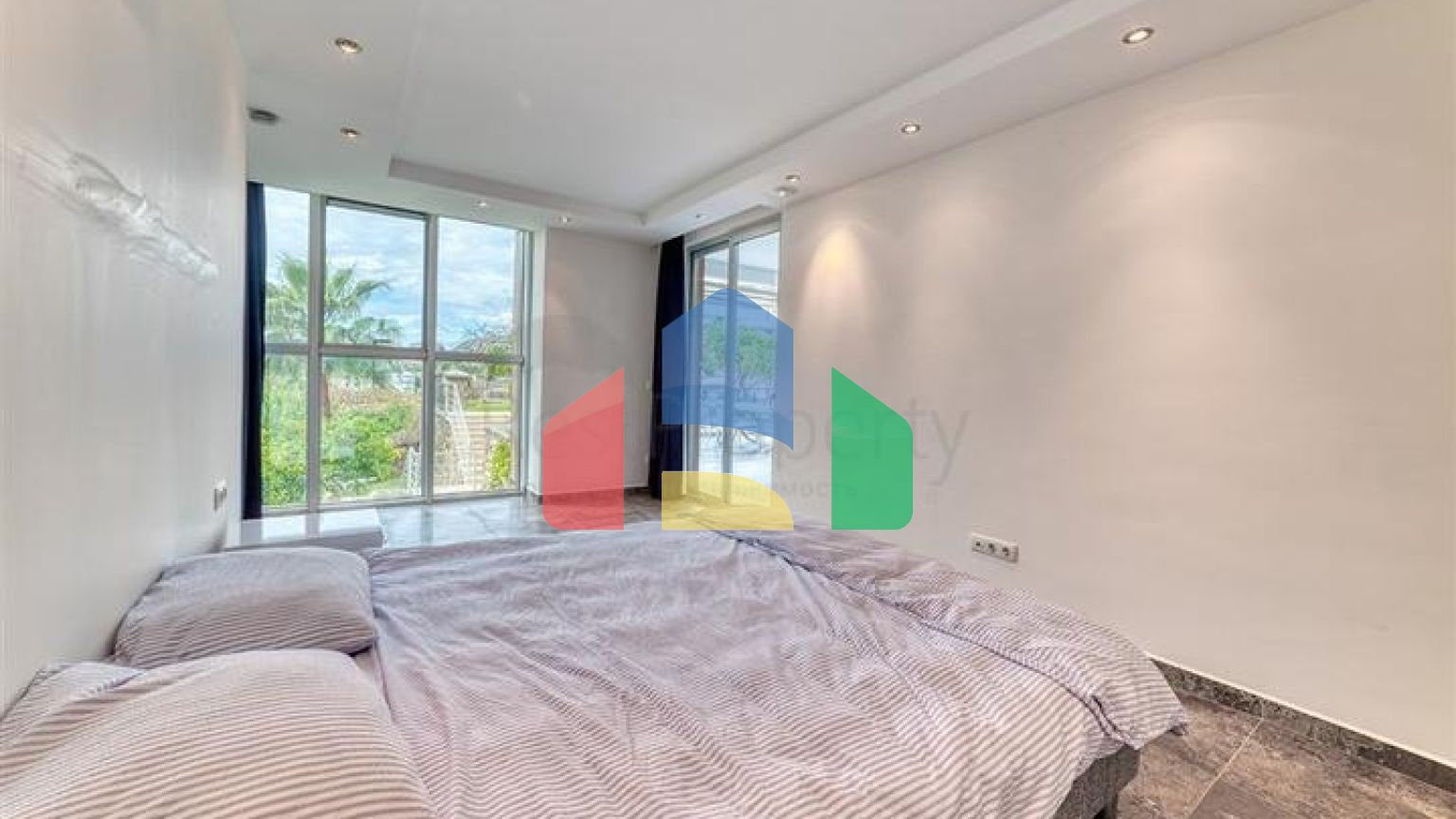 Просторные апартаменты 3+1 в районе Джикджилли