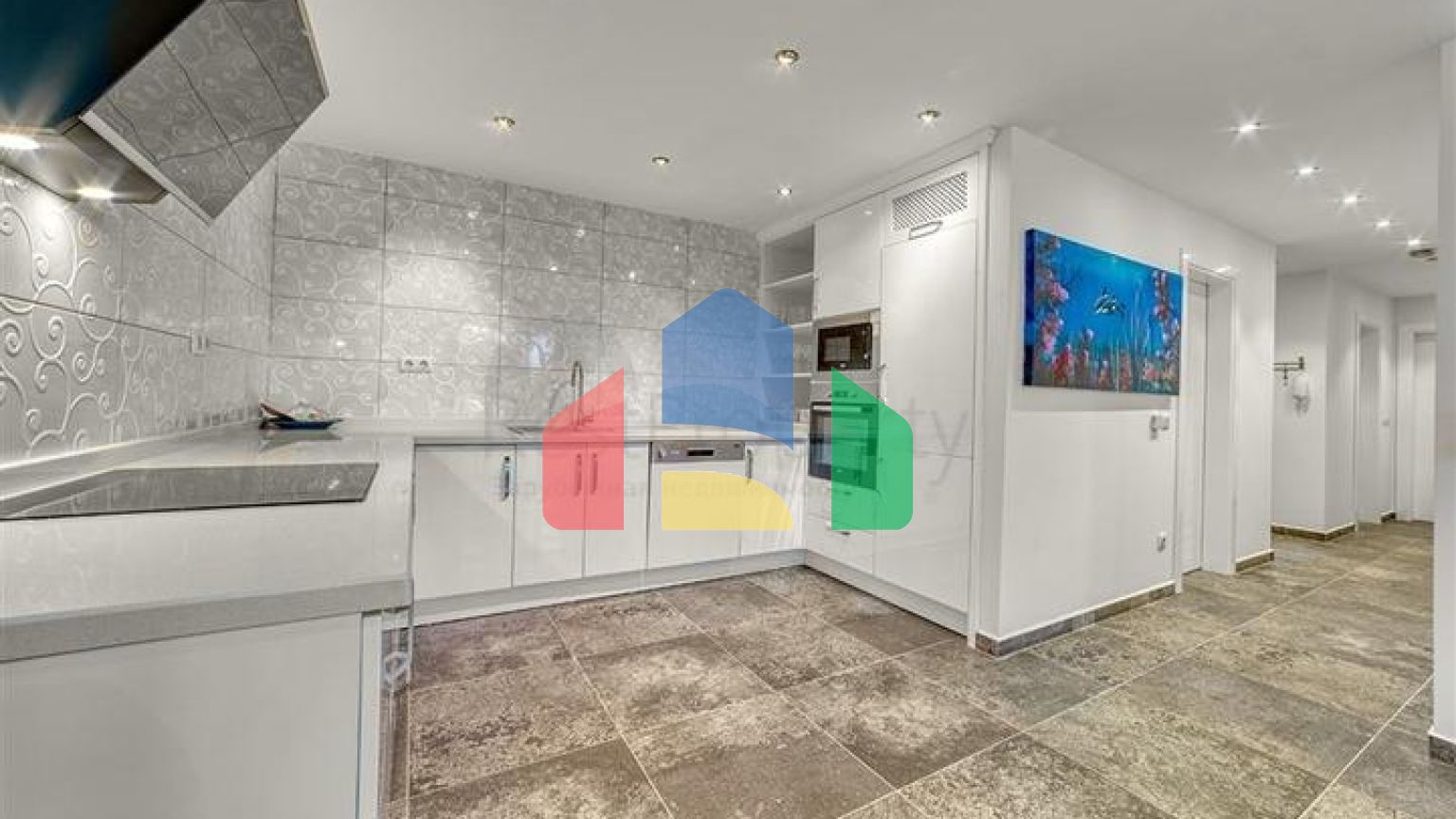 Просторные апартаменты 3+1 в районе Джикджилли