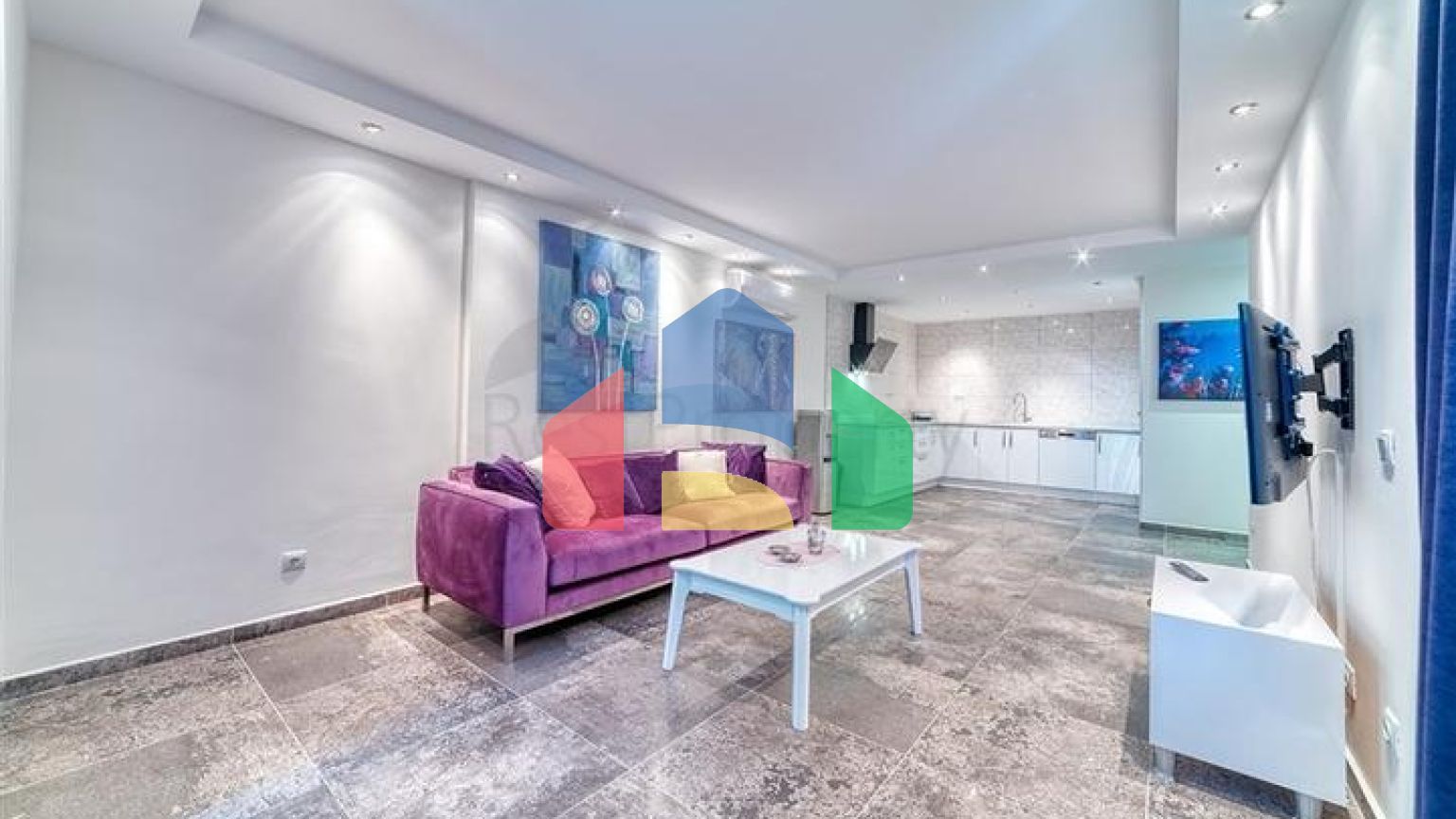 Просторные апартаменты 3+1 в районе Джикджилли