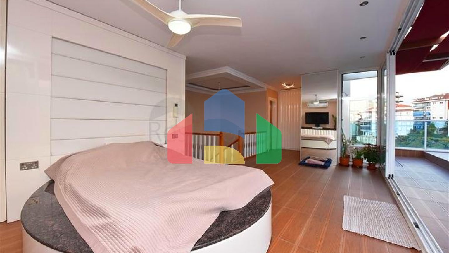 Пентхаус в районі Джікджіллі з можливістю отримати турецьке громадянство