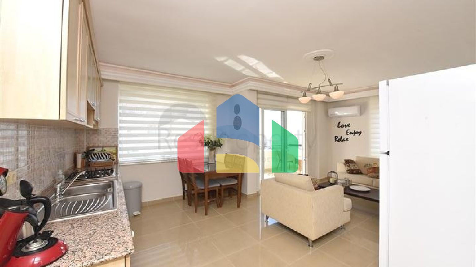 Простора квартира 2 + 1 в районі Джікджіллі