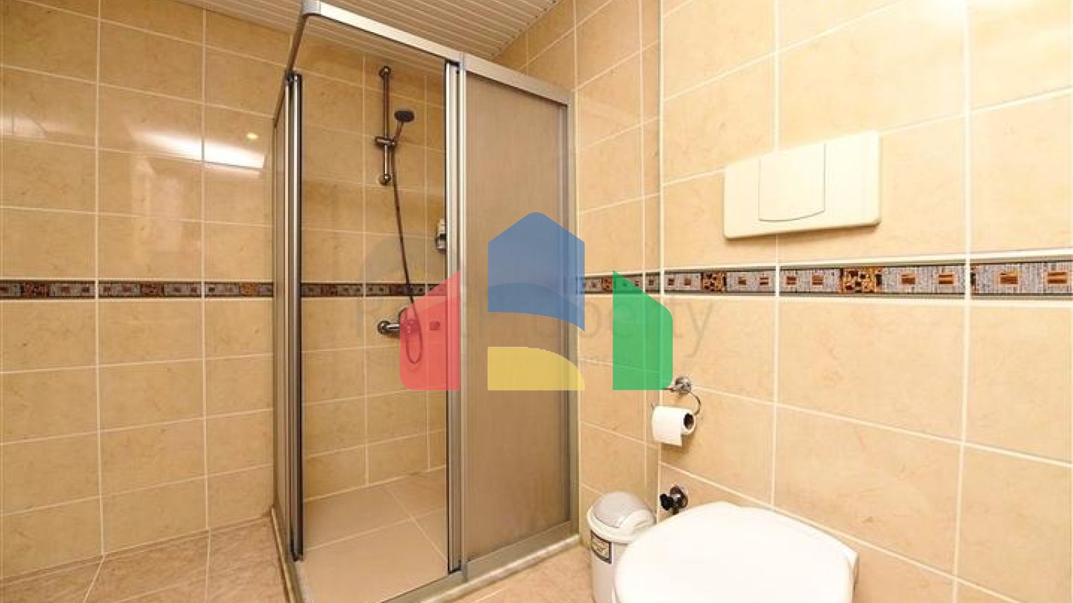 Простора квартира 2 + 1 в районі Джікджіллі