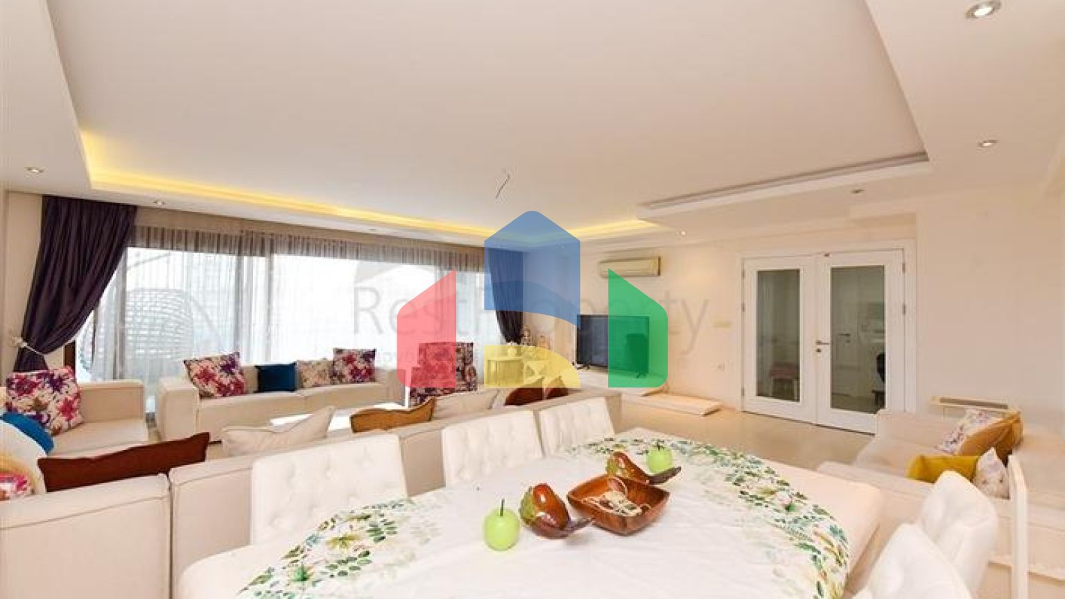 Простора квартира 3+1 в Джікджіллі