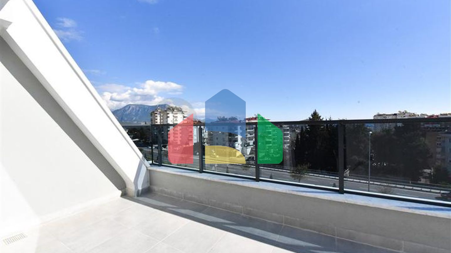 Просторий пентхаус 4+1 в Джікджіллі