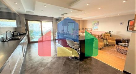 Простора квартира з дизайнерським ремонтом