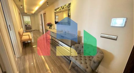 Простора квартира з дизайнерським ремонтом