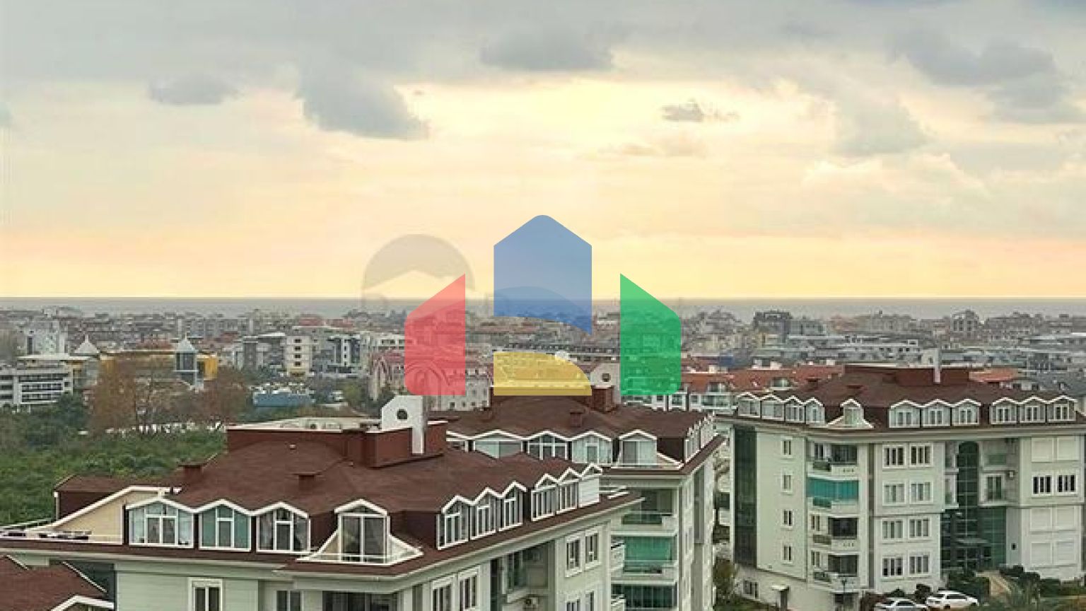 Квартира 7 + 1 з окремою кухнею в районі Джікджілі