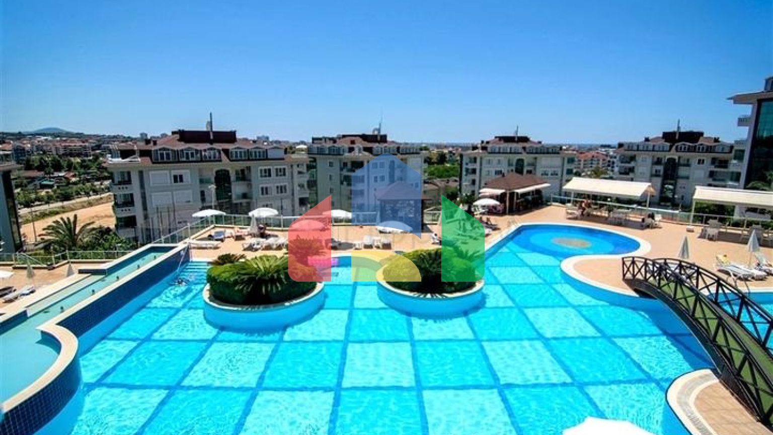 Квартира 7 + 1 з окремою кухнею в районі Джікджілі