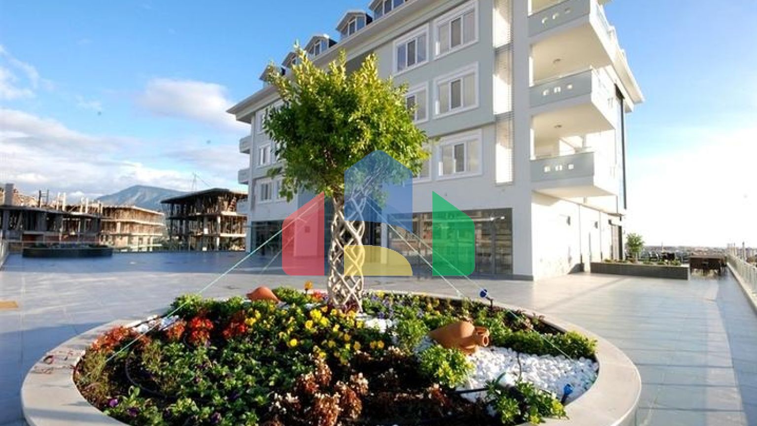 Квартира 7 + 1 з окремою кухнею в районі Джікджілі