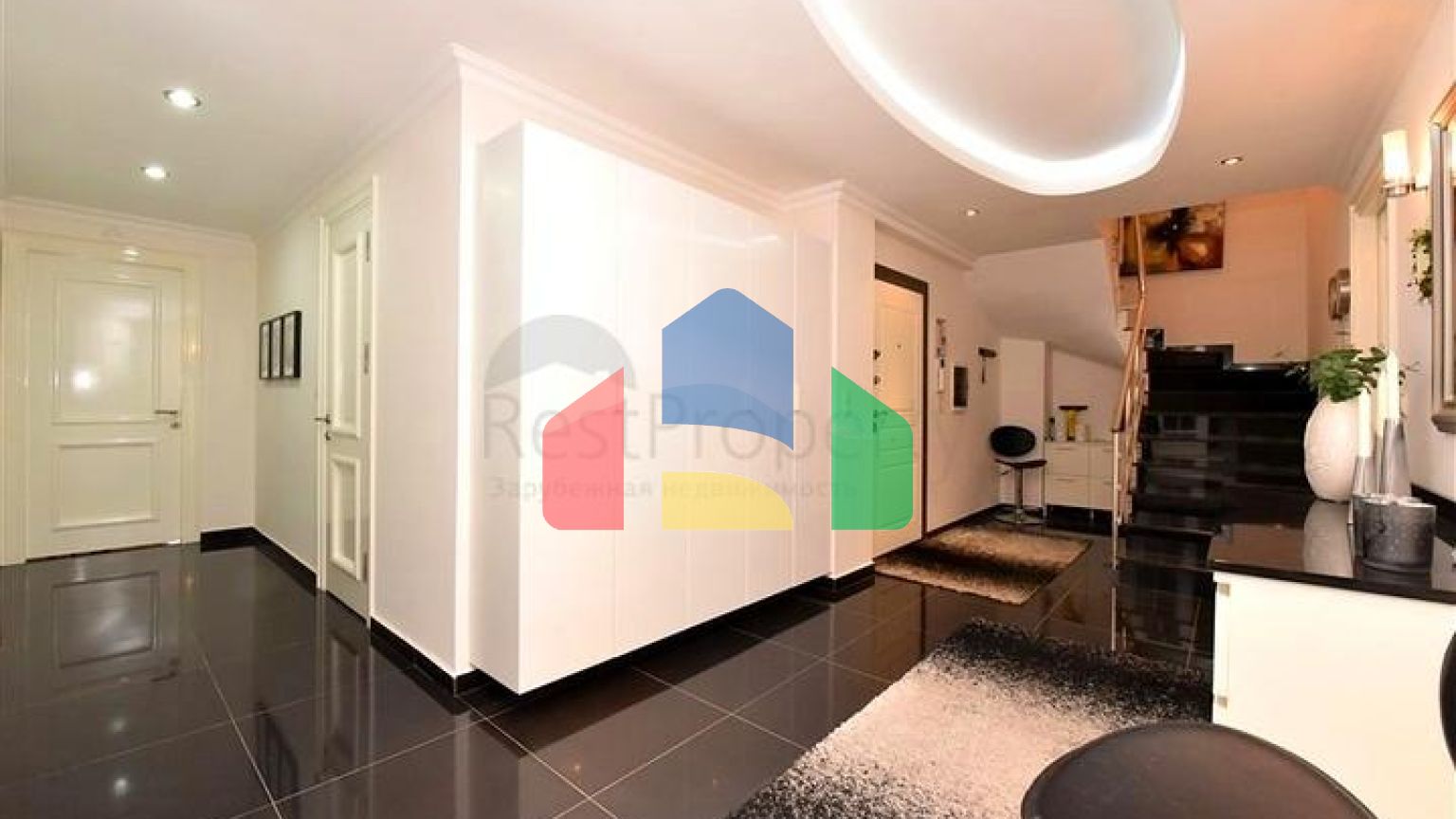 Квартира 7 + 1 з окремою кухнею в районі Джікджілі