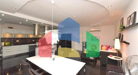 Квартира 7 + 1 з окремою кухнею в районі Джікджілі Квартира 7 + 1 з окремою кухнею в районі Джікджілі