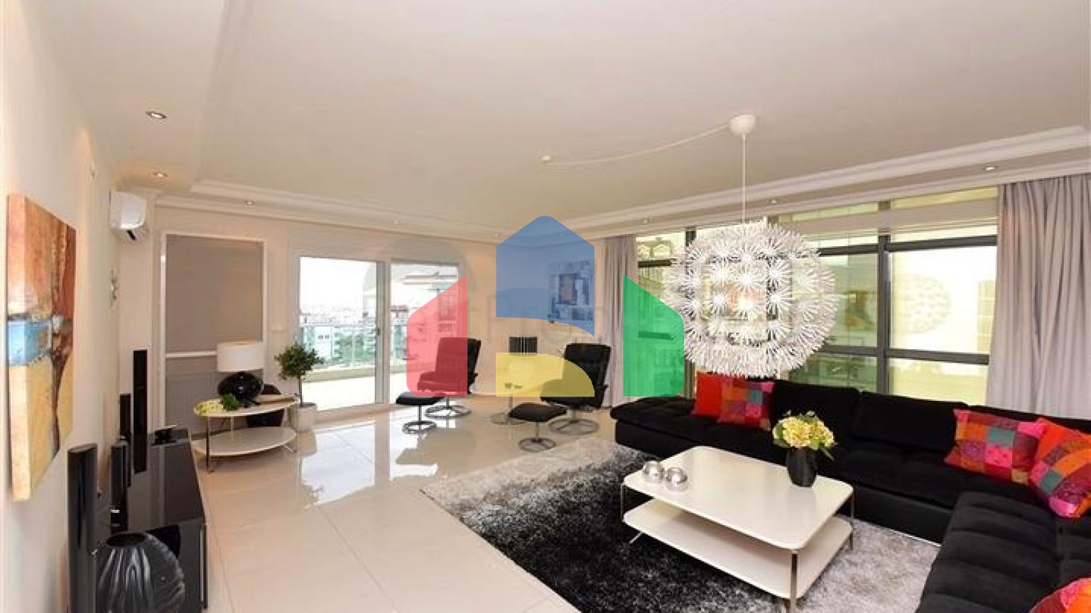 Квартира 7 + 1 з окремою кухнею в районі Джікджілі