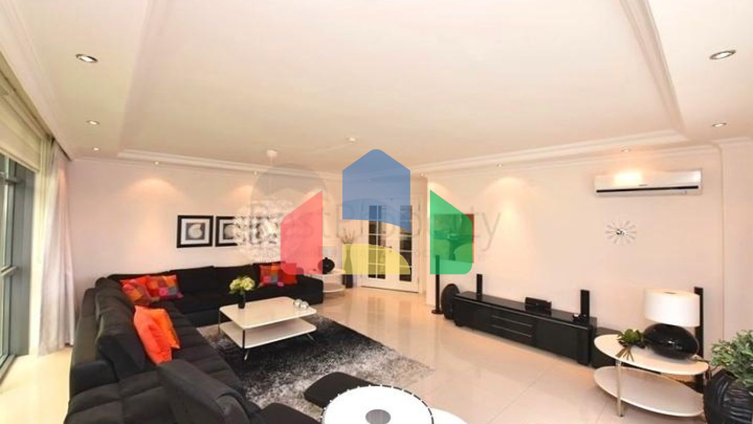 Квартира 7 + 1 з окремою кухнею в районі Джікджілі