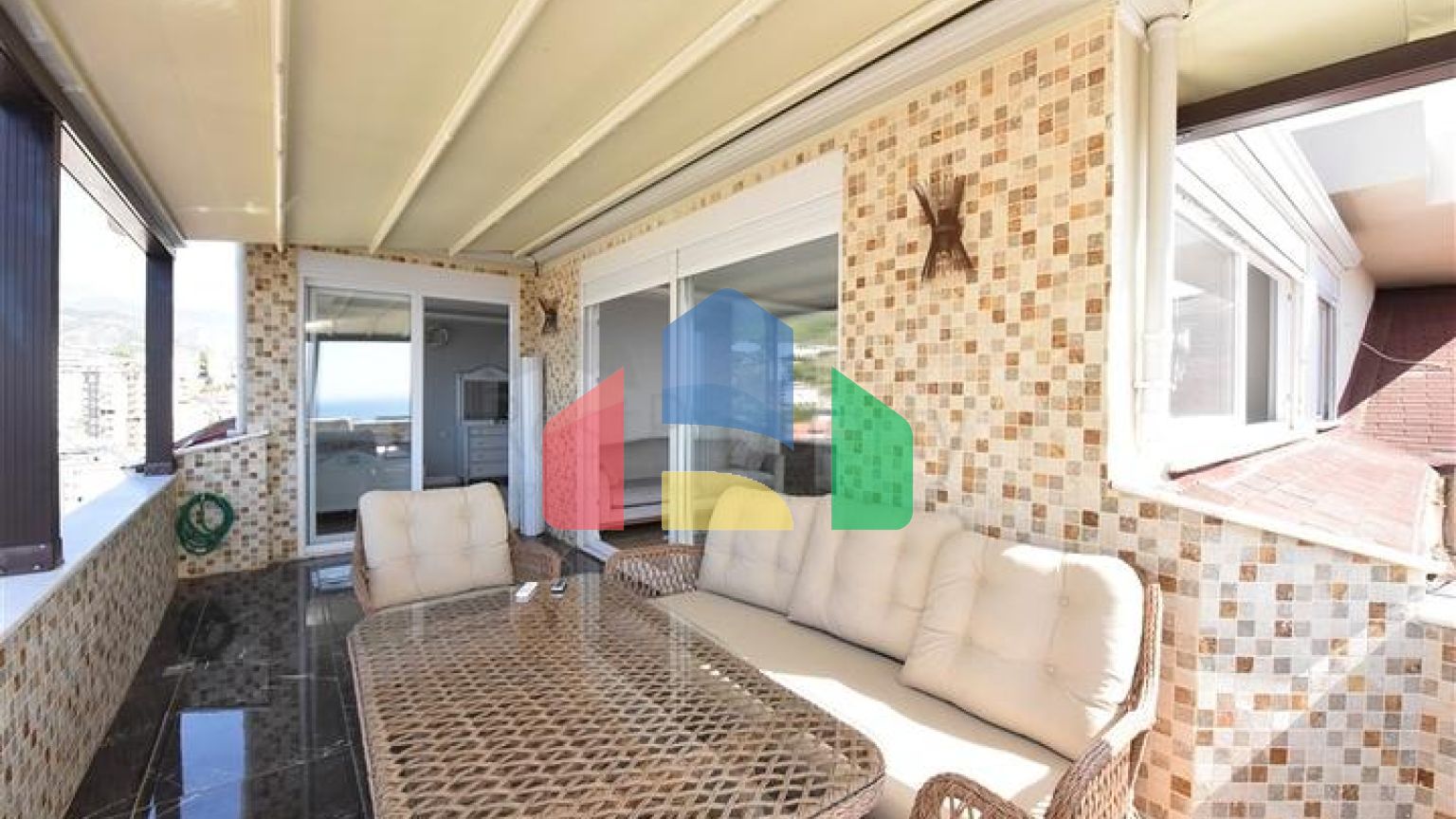 Пентхаус 4 + 1 з відкритим видом на море і аланійську фортецю