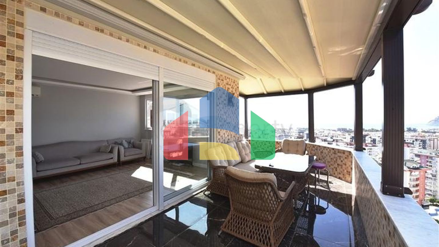 Пентхаус 4 + 1 з відкритим видом на море і аланійську фортецю