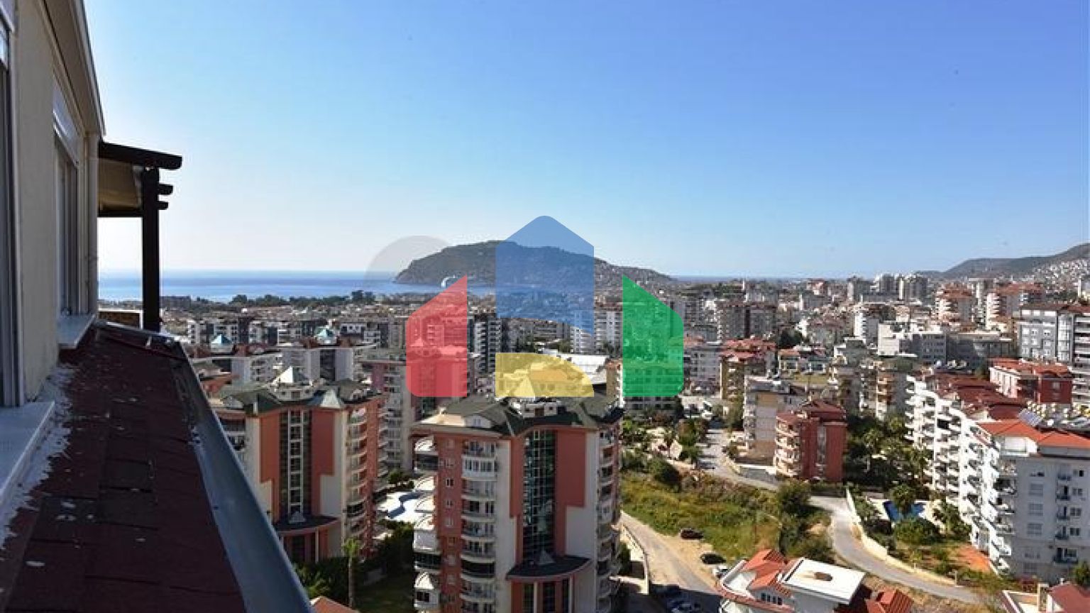 Пентхаус 4 + 1 з відкритим видом на море і аланійську фортецю