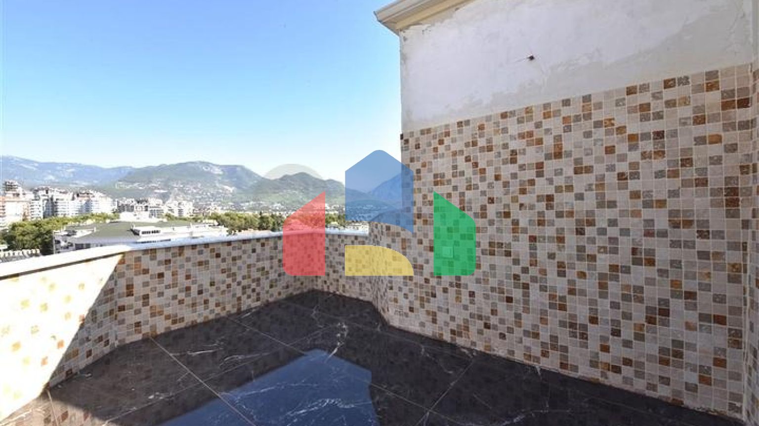 Пентхаус 4 + 1 з відкритим видом на море і аланійську фортецю