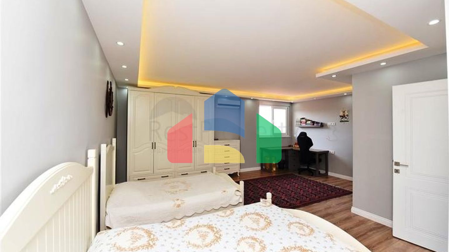 Пентхаус 4 + 1 з відкритим видом на море і аланійську фортецю