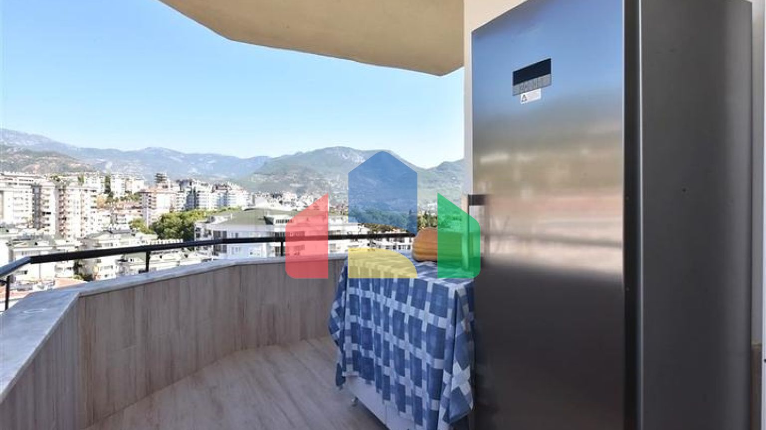 Пентхаус 4 + 1 з відкритим видом на море і аланійську фортецю