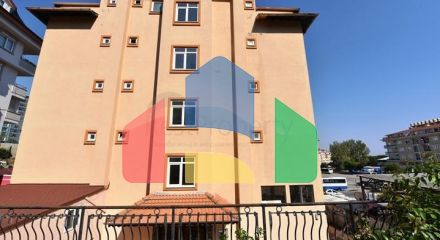 Квартири і торгове приміщення в районі Джікджіллі