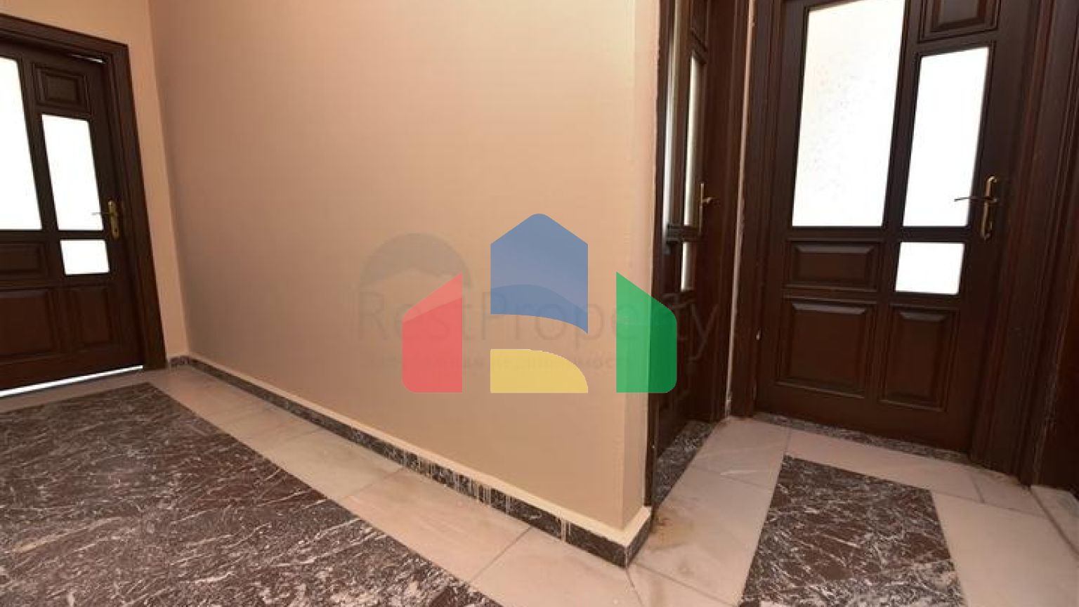 Квартири і торгове приміщення в районі Джікджіллі