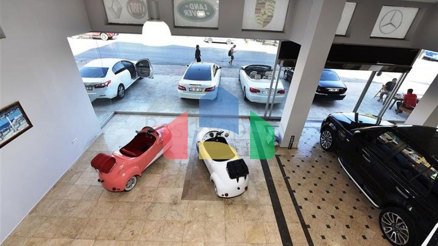 Квартири і торгове приміщення в районі Джікджіллі