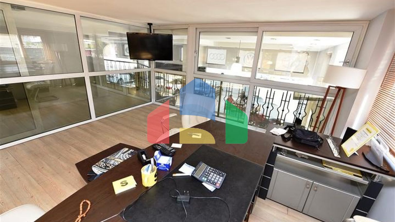 Квартири і торгове приміщення в районі Джікджіллі