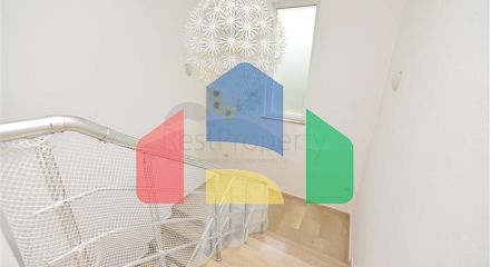 Розкішна вілла з видом на Середземне море