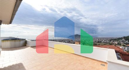 Розкішна вілла з видом на Середземне море