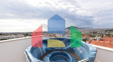 Розкішна вілла з видом на Середземне море