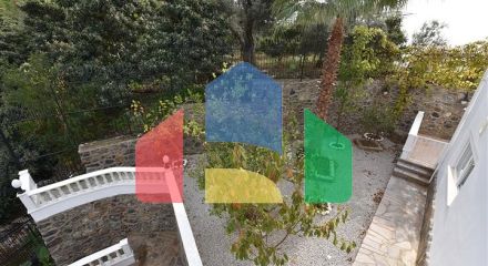 Розкішна вілла з видом на Середземне море